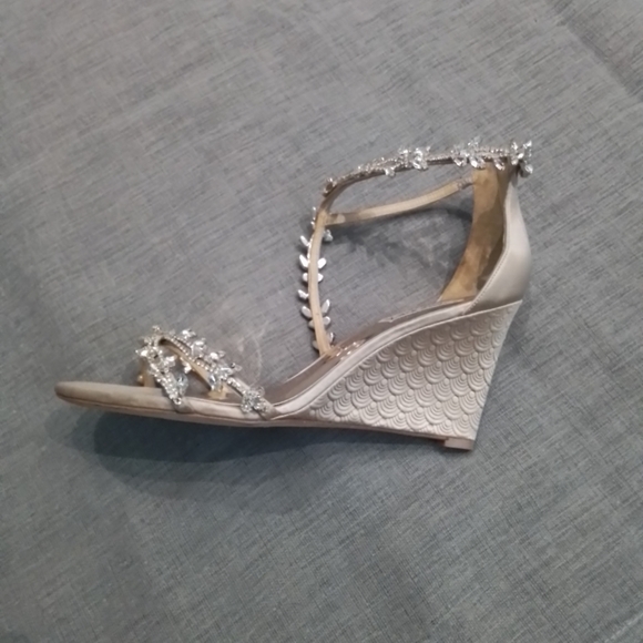 Badgley Mischka Jeweled Wedding/Evening Shoes - Picture 4 of 6